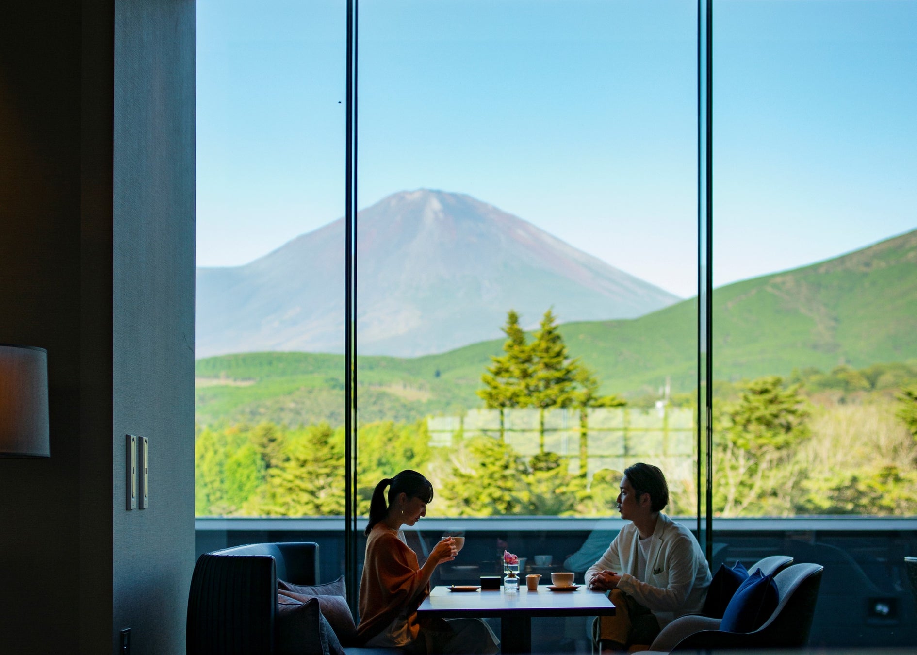 富士山の絶景を誇るロビーラウンジ
