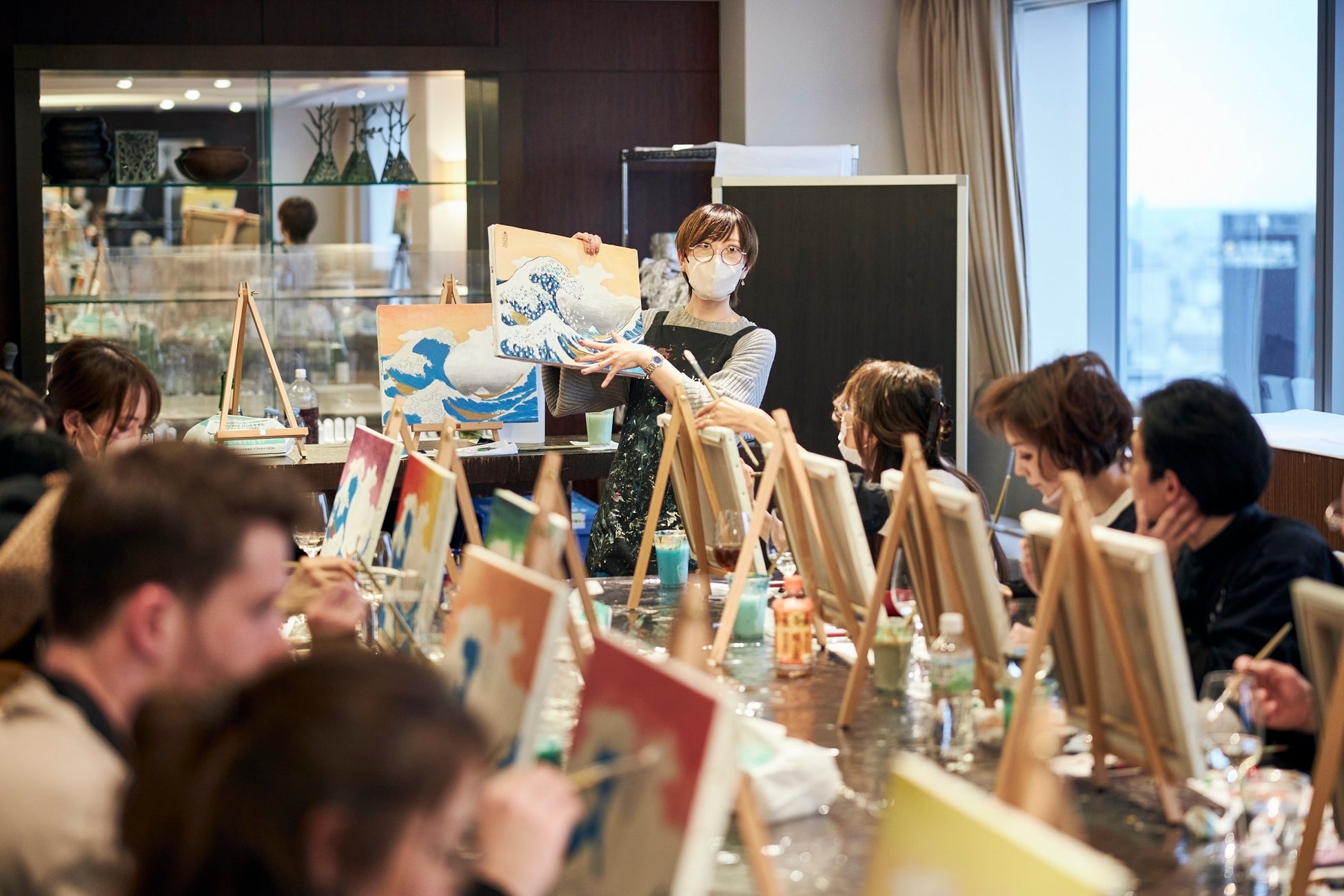 2月にパークホテル東京で開催した、アート体験ワークショップの様子
