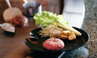 鉄板焼「恵比寿」の『食育体験・作って学ぶキッズハンバーグ』（イメージ）