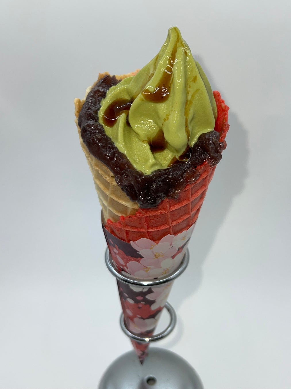 東名阪道　亀山PA（上り・下り） 　黒蜜“和”ソフトクリーム　600円