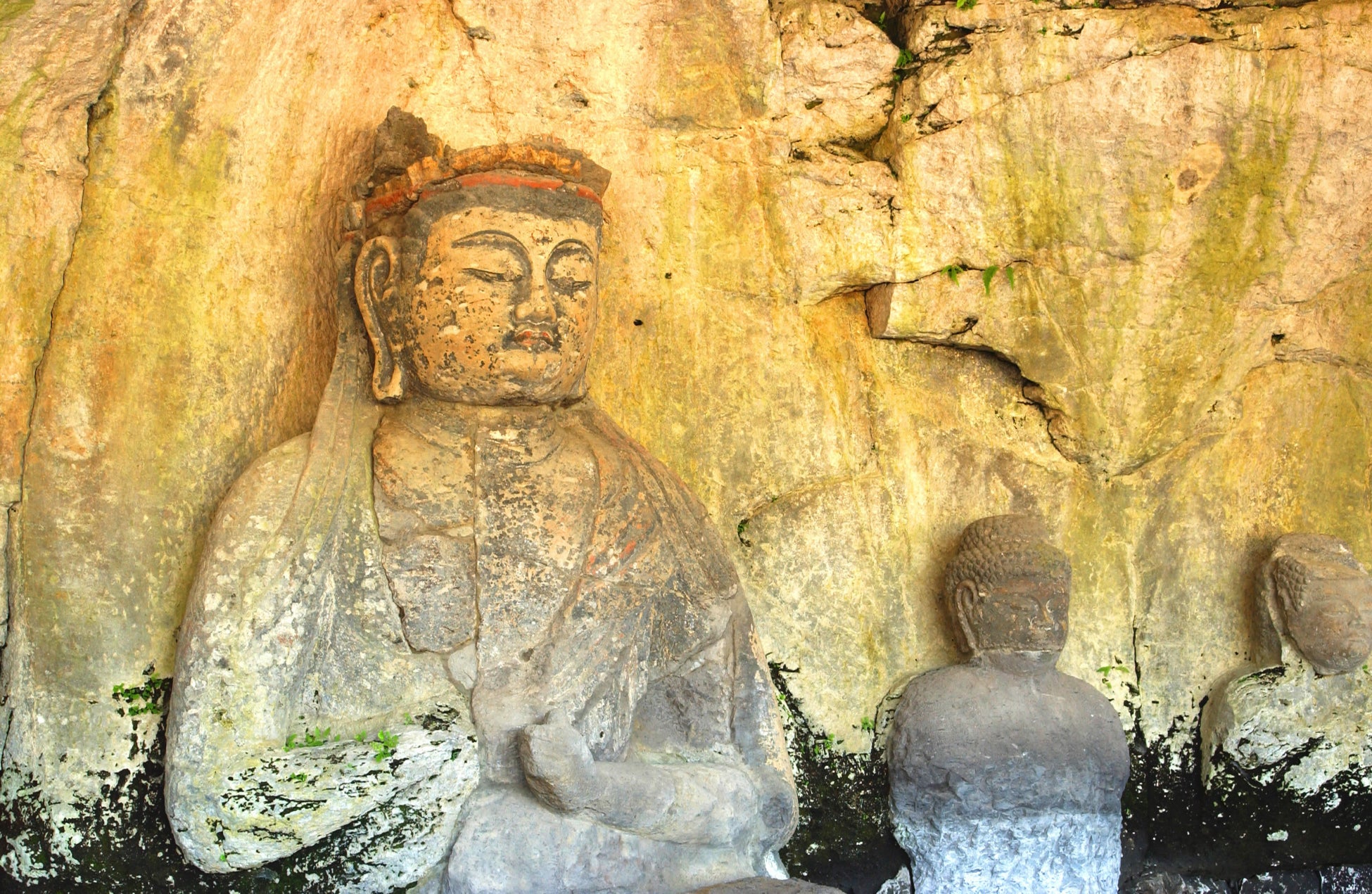 写真：臼杵石仏／提供：大分県広報広聴課