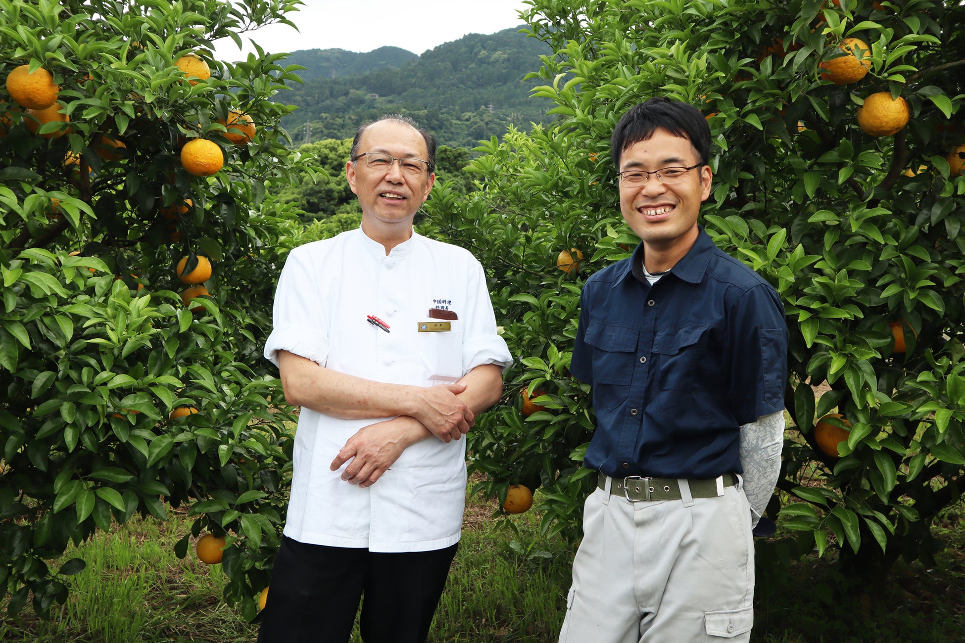 望月農園の望月さん(柑橘栽培)と中国料理料理長