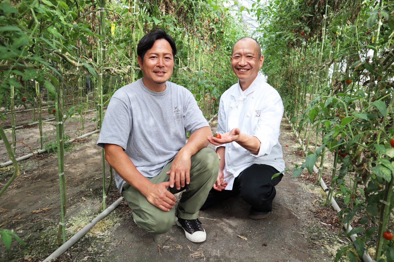 川村農園の川村さん(トマト栽培)とイタリア料理料理長