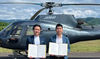 写真左：余市町長・齊藤啓輔氏、右：Space Aviation株式会社 代表取締役CEO・保田晃宏。提供：Space Aviation