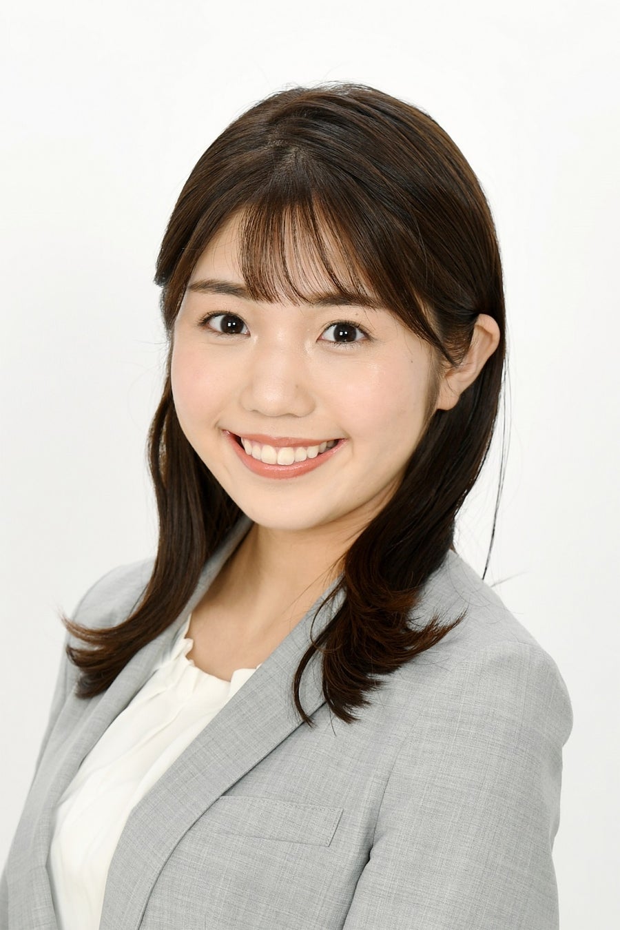 鈴木新彩テレビ朝日アナウンサー