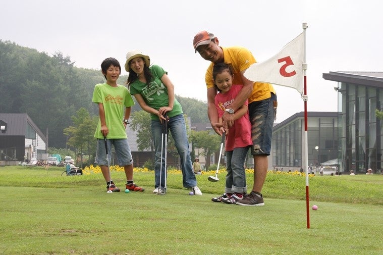 家族で楽しいパターゴルフ