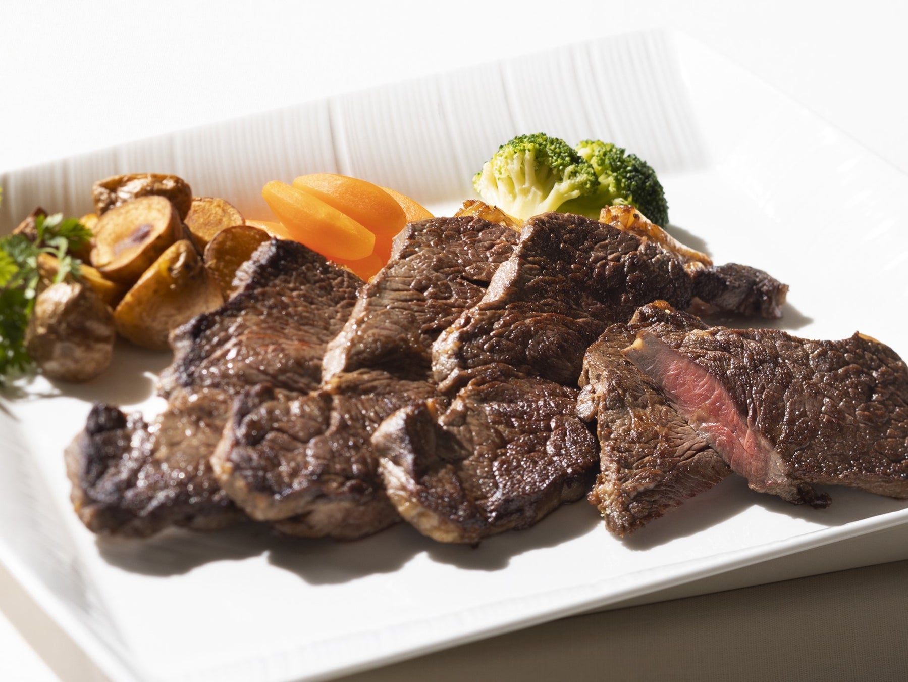 「北海道産牛肉のステーキ」