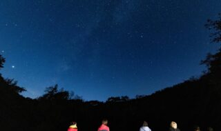 晴れた日には、降り注ぐような満天の星に出会えます