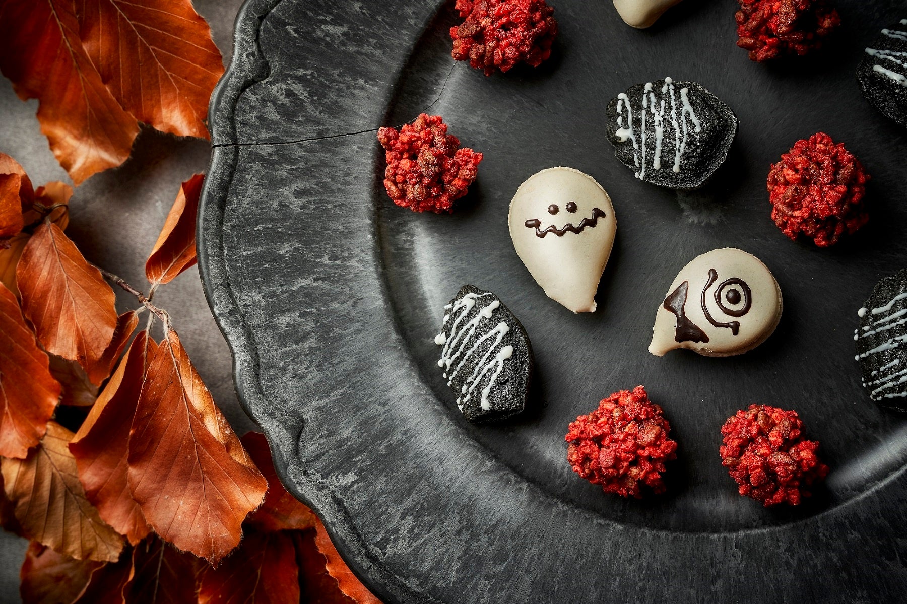 ハロウィーンマカロンとチョコクランチ