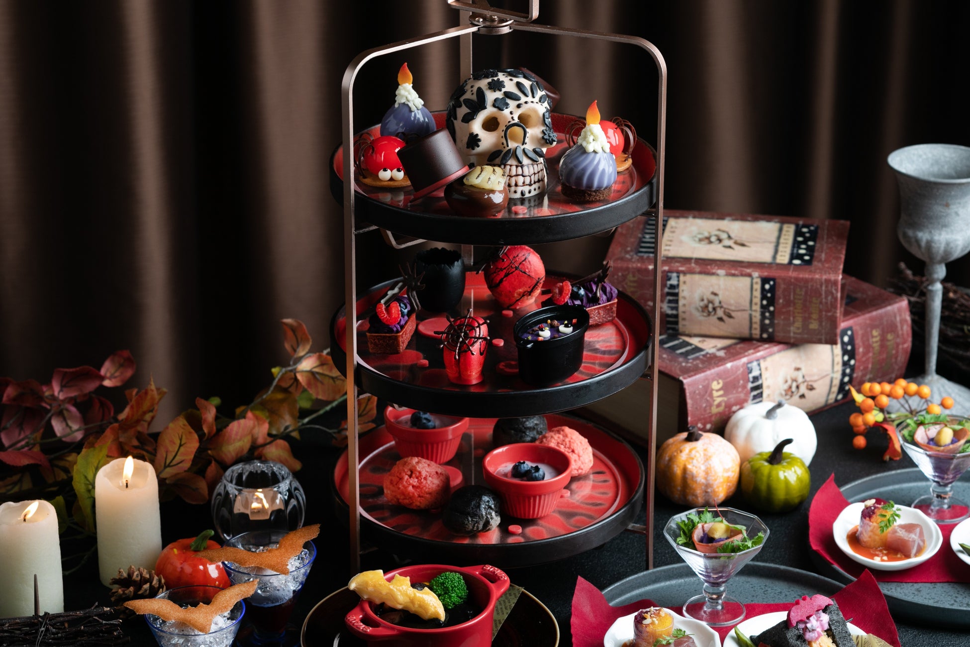 Red Halloween Afternoon Tea オプションメニュー付きイメージ