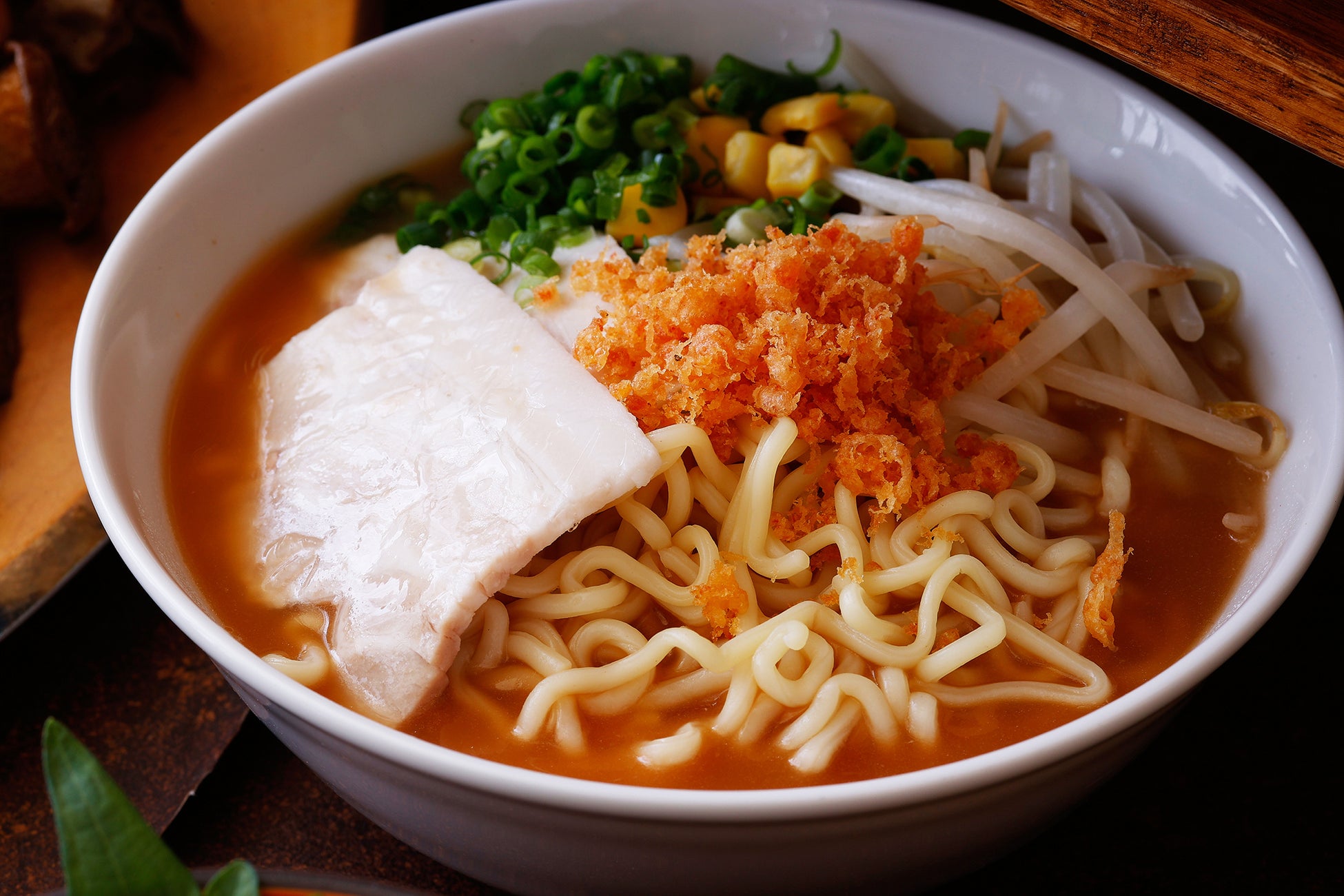 海老の旨味を凝縮された風味豊かな海老味噌ラーメン