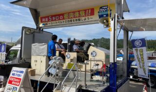 シートベルト効果体験車