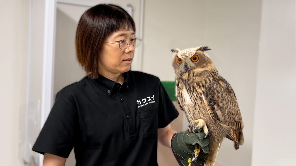 ▲ 館長岩岡(左)と新副館長ロット(右)