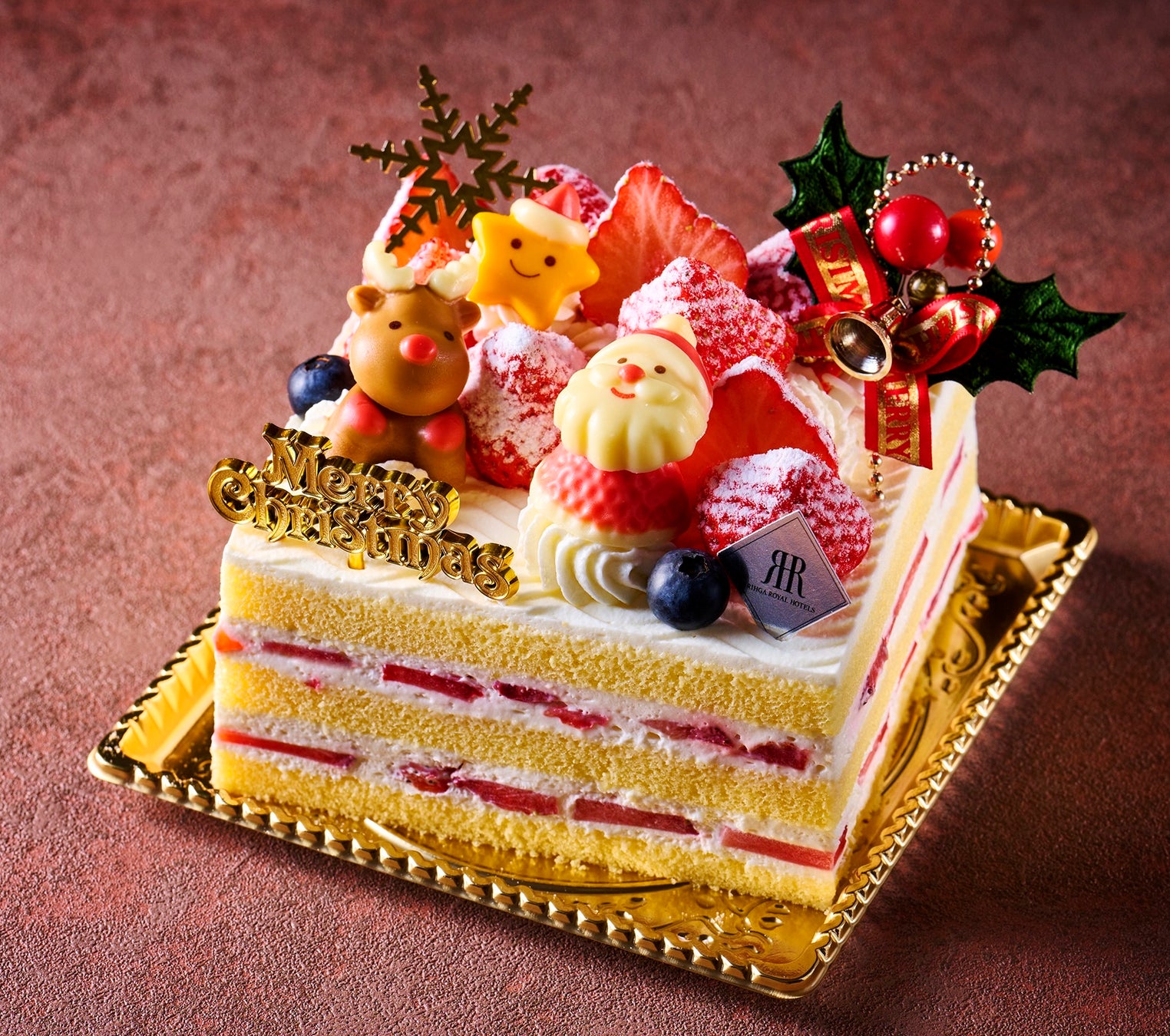 ②苺のサンタデコレーションケーキ