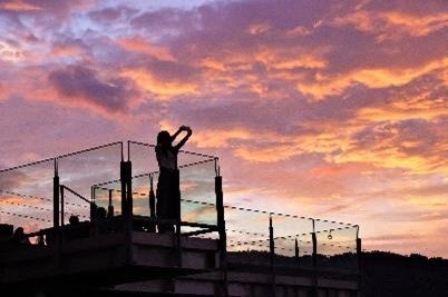 夕暮れ時のザ・ヴェランダ石打丸山