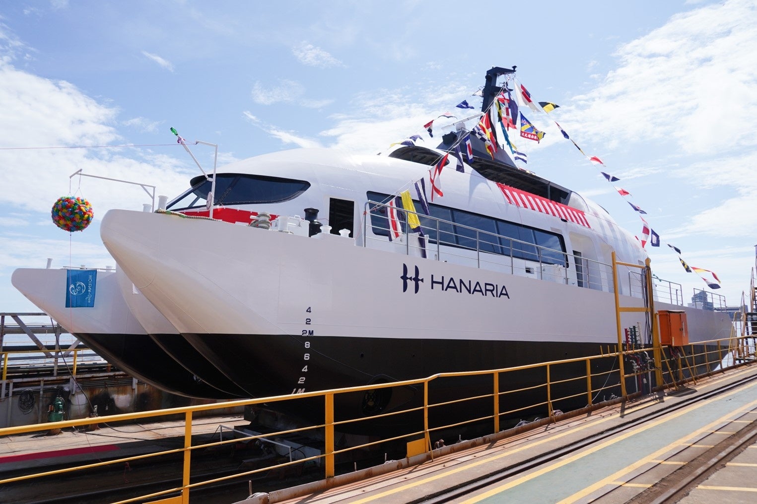 水素とバイオディーゼルを燃料として使用可能なハイブリッド旅客船「HANARIA」