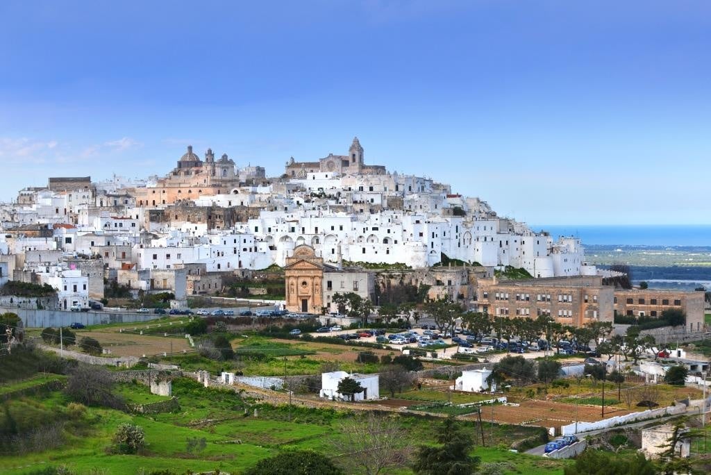 丘の上の白い街オストゥーニOstuni photo Carlo Elmiro Bevilacqua