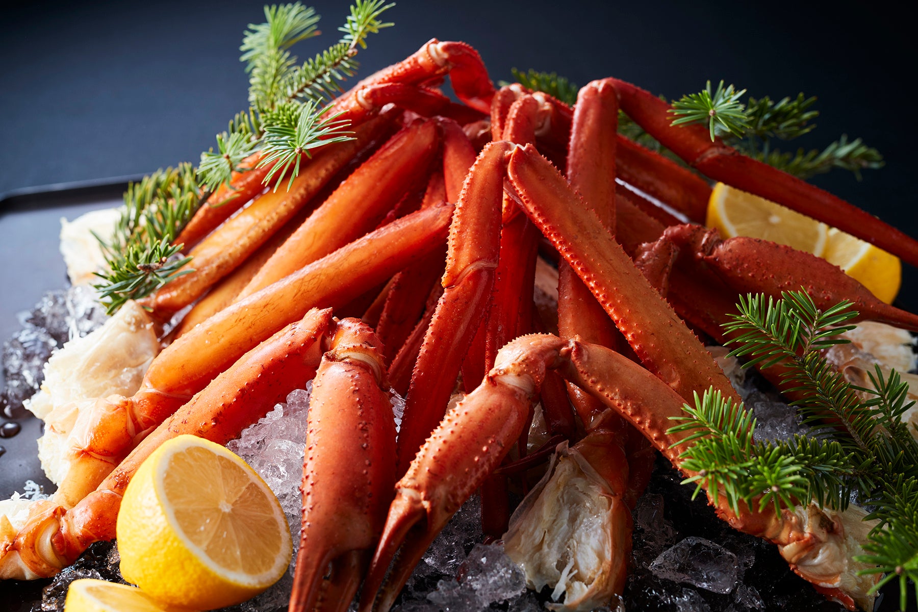 12月22日～12月25日の期間は、特別メニューとして「ボイル蟹」が登場。冬の味覚を、思う存分にお召し上がりください！