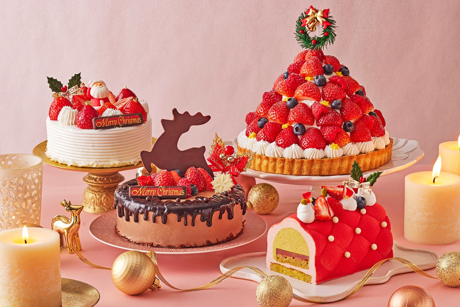 右奥から時計回りに、サパンタルト・ノエルローズ・クリスマスチョコレートデコレーションケーキ・クリスマス生デコレーションケーキ