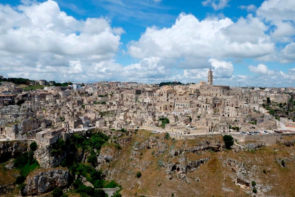 岩窟公園側から臨むマテーラのサッシ地区 photo Archivio APT Basilicata