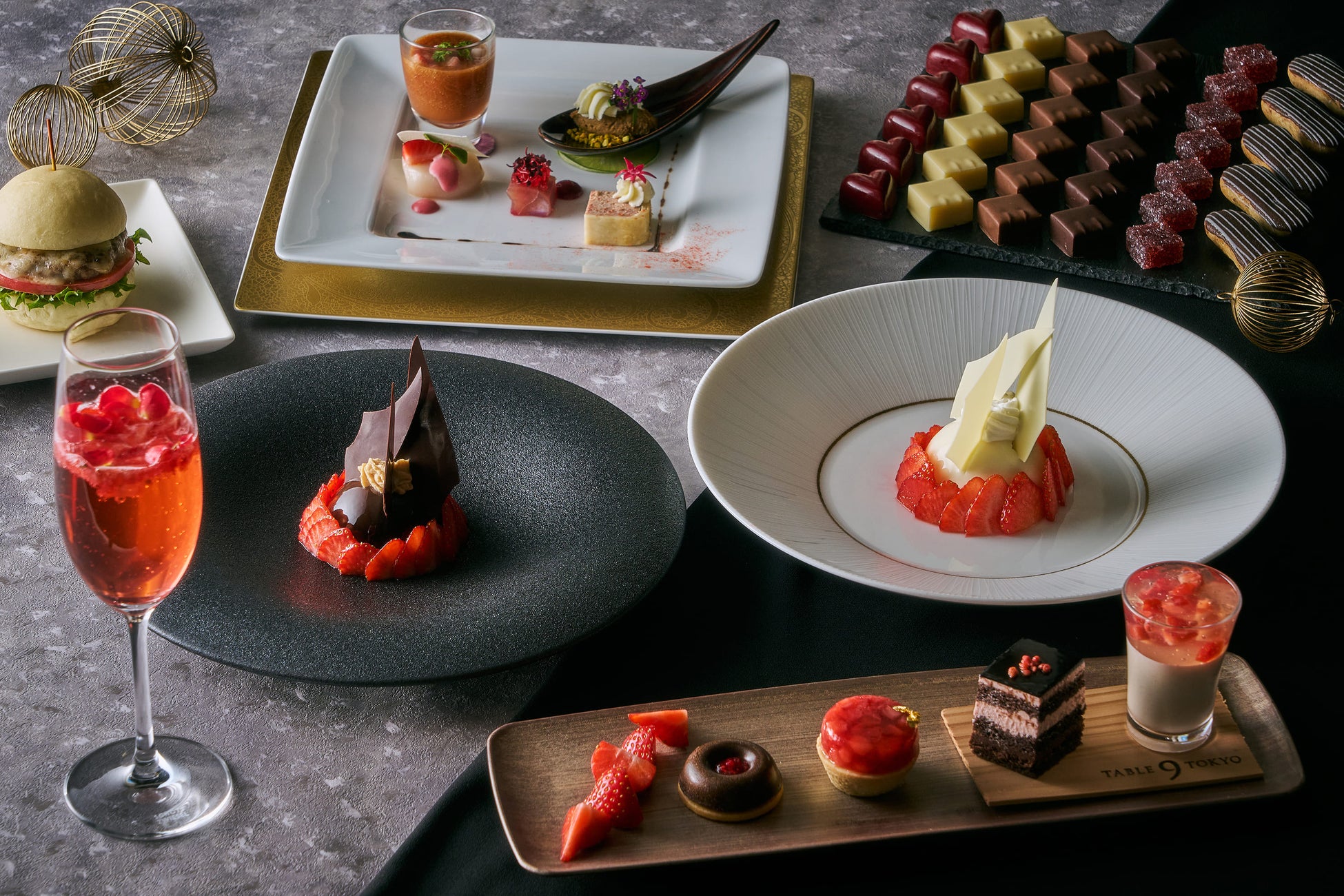Stylish afternoon tea　～Strawberry and Chocolate～（品川プリンスホテル「DINING & BAR TABLE 9 TOKYO」）