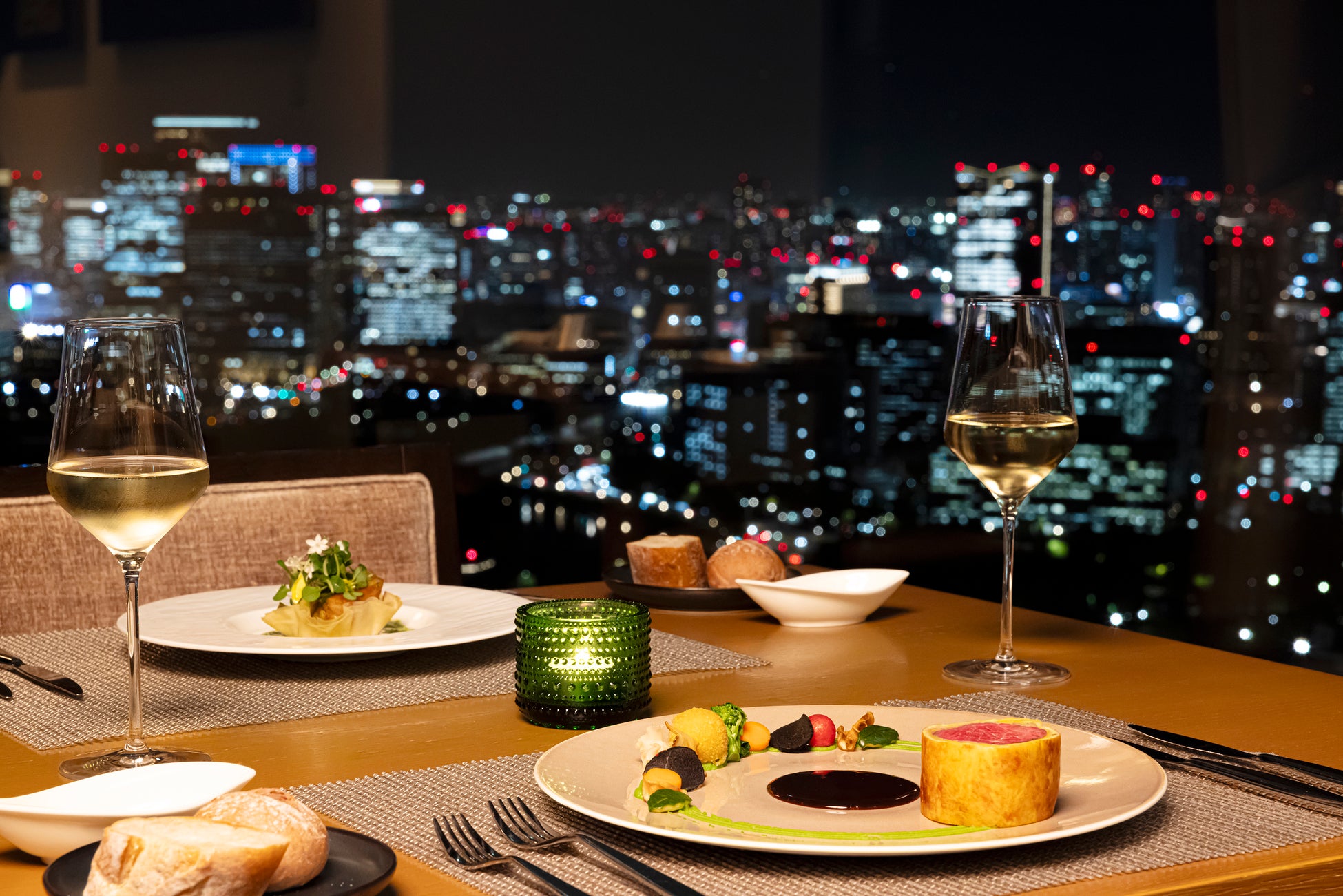 Noël DinnerとAll-Day Dining OASIS GARDEN 夜景  イメージ