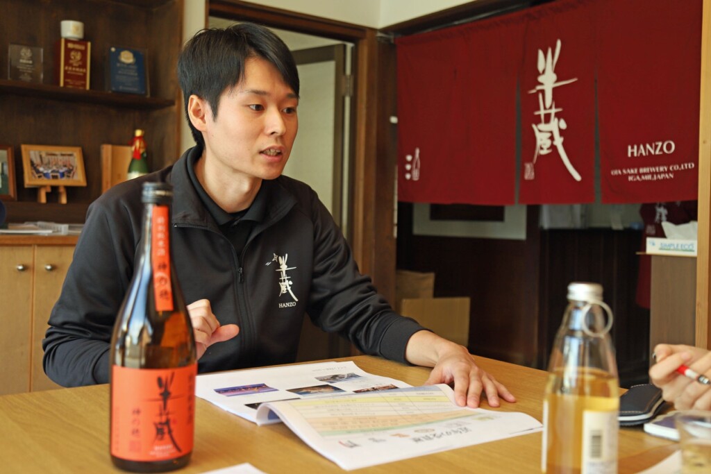 大田さんは「この新しいお酒をセントレアの免税店で販売するということは、海外の方にも日本酒を楽しんでいただけるということ。三重県産の材料で作った『半蔵』を通じて、三重の職や自然の素晴らしさを感じてもらえると嬉しいです。」と空乃酒蔵への期待を語りました。