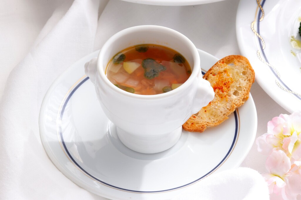 プロヴァンス風野菜のスープ バジルの香り（ランチコース スープ）