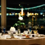 東京湾岸夜景を一望するレストラン「マンハッタン」にキャンドル装飾で演出するディナープランが登場