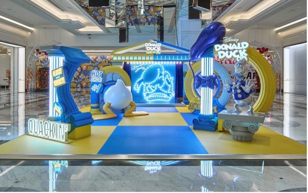 グランド・リスボア・パレスで開催中のドナルドダック90周年記念展「Donald Duck 90 - The Fabulous Gallery」は、愛されてるドナルドダックの90歳の誕生日を祝う楽しいインタラクティブな展覧会です。
