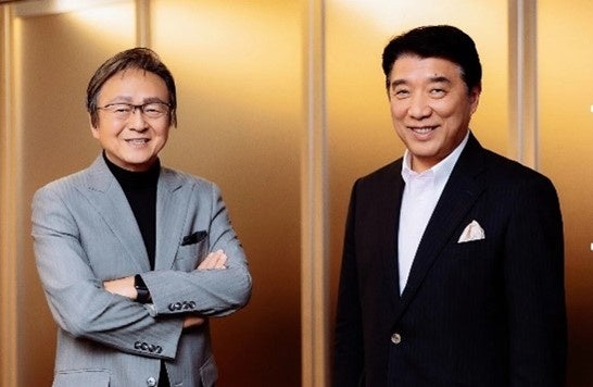 左：インターウォーズ㈱代表取締役社長　吉井信隆 右：㈱JTB取締役常務執行役員　大塚雅樹