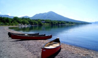 支笏湖畔の絶景のロケーションでキャンプやアウトドアを楽しむことができます