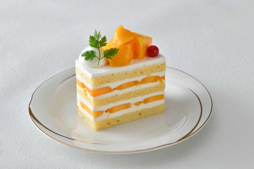 6月限定商品「宮崎マンゴーのショートケーキ」