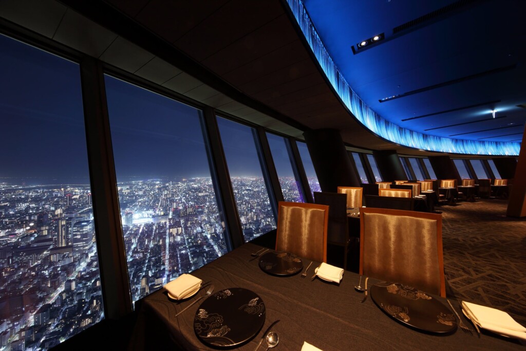 ▲「Sky Restaurant 634（musashi）」(夜)　(C)Tobu Hotel Management