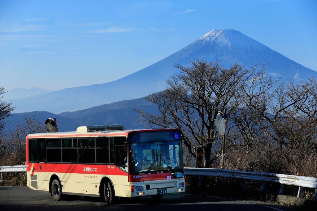 「エシカル旅プラン」により排出するCO２をオフセットできる交通機関（箱根登山バス）