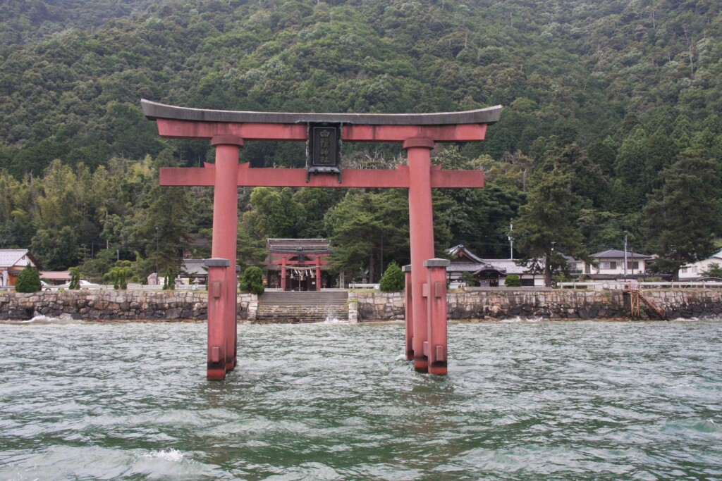 白鬚神社：紫式部の歌碑が残る近江最古の神社