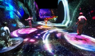 チームラボ《マルチジャンピング宇宙》Courtesy teamLab Borderless, Jeddah (c) チームラボ