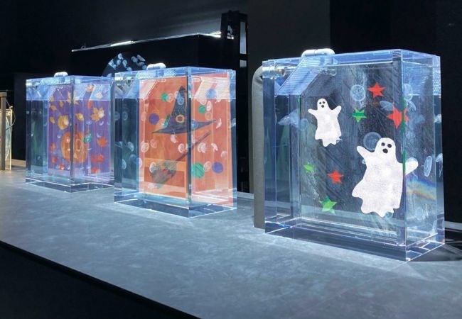 【“はらぺこあおむし”の ハロウィン絵本水槽 イメージ】