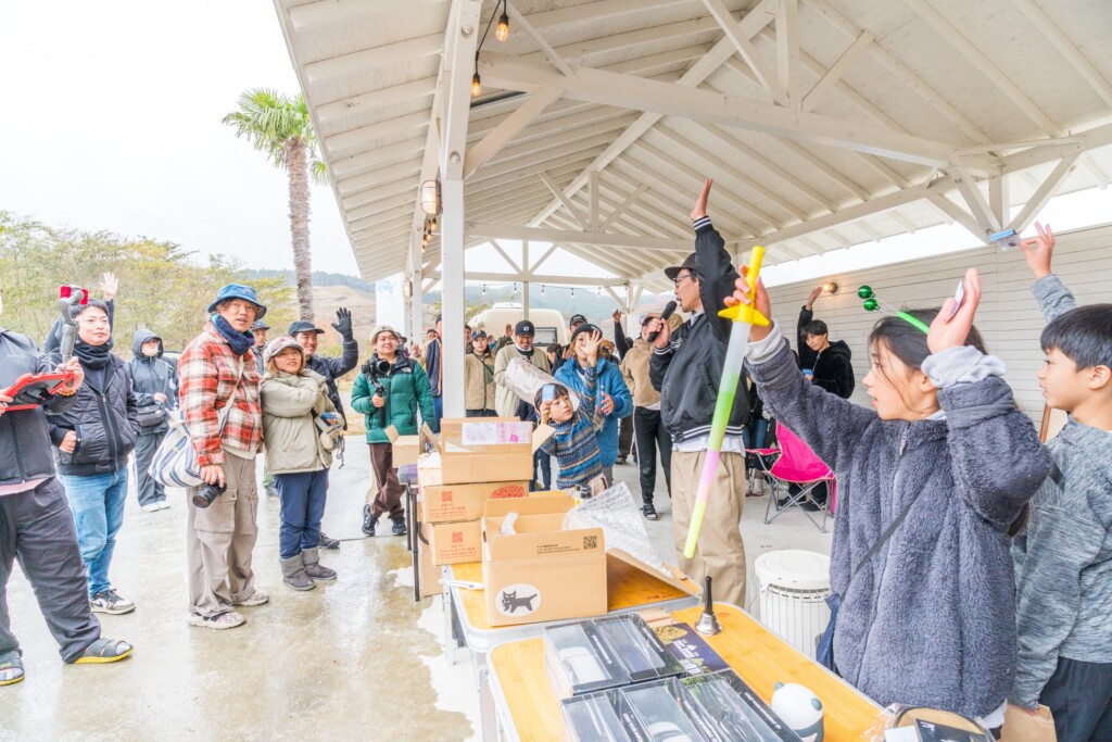 2023年に開催した「バンタメフェス」でのスポンサー景品が当たる「じゃんけん大会」の様子