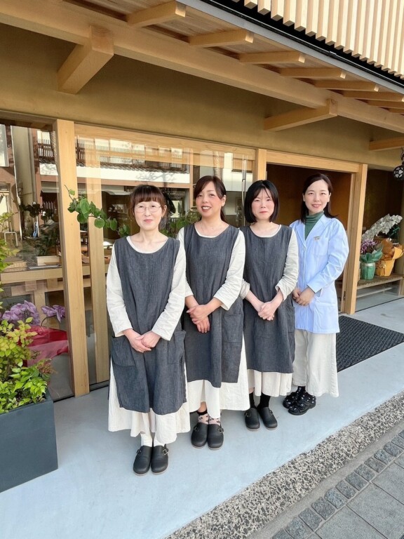 160562-1-dae661e9873cc504d07788c68e94bb61-1108x1477-1